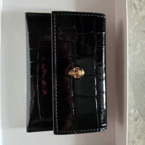 Alexander McQueen Skull-stud purse 黑色鱷魚紋短夾