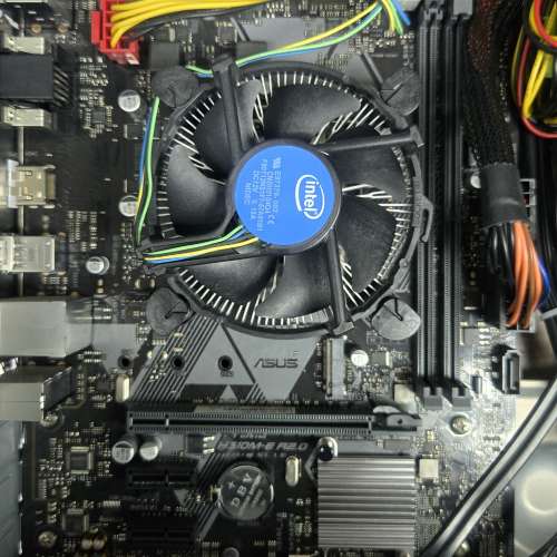Intel i3 8100 + Asus H310M-E + SSD