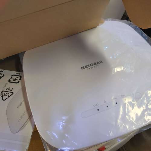 低過半價,新品未拆袋未用 Netgear ,WAX615-100APS  可議價