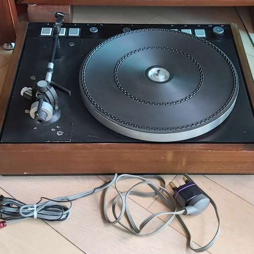 Thorens TD126 mkIII, 黑膠唱盤