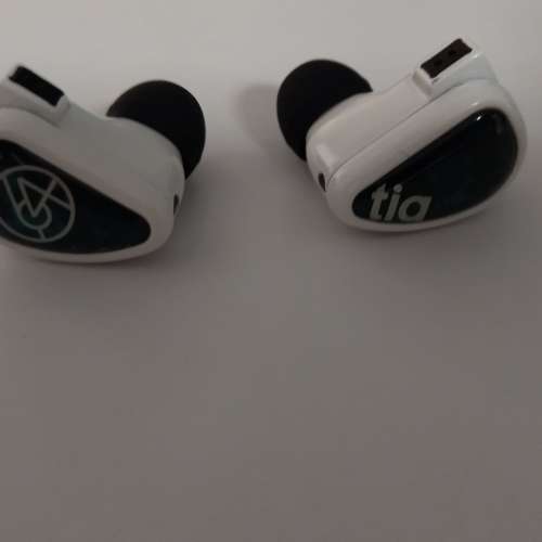 64 Audio Fourté Blanc