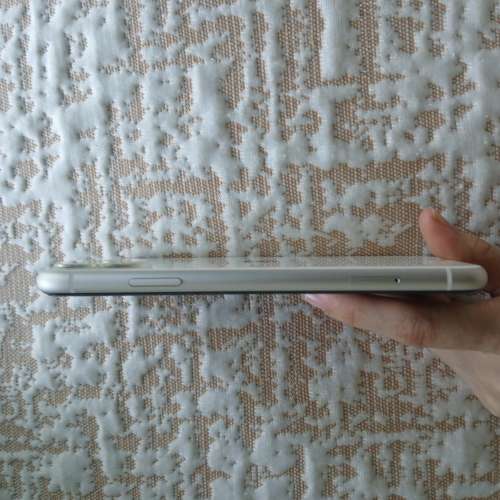 Apple iPhone 11 白色 128GB