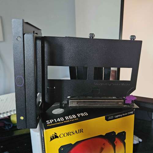 Cooler Master Universal Vertical GPU Holder Kit