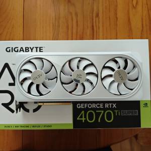 白色 Gigabyte RTX 4070 Ti Super Aero OC 16GB 不是 5070 Ti