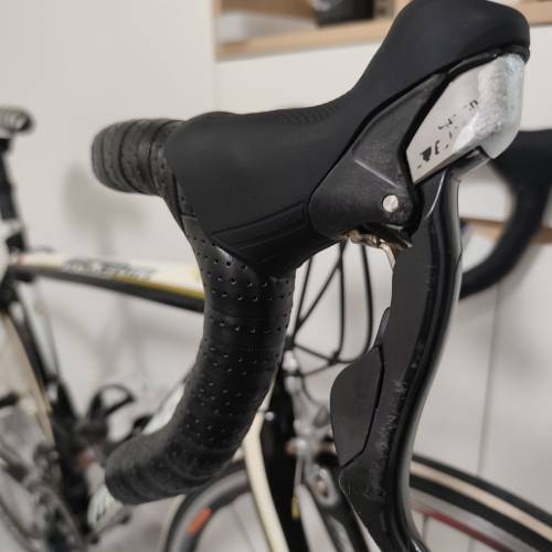 Merida 公路車 鋁架碳叉 |SHIMANO 105 & Ultegra 變速套件| Fulcrum 超輕鋁拎|順直...