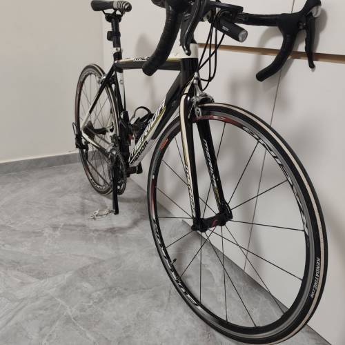 Merida 公路車 鋁架碳叉 |SHIMANO 105 & Ultegra 變速套件| Fulcrum 超輕鋁拎|順直...