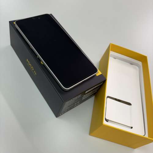POCO F6 手機
