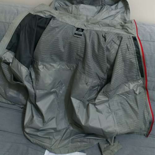 Nike ACG (All Condition Gear)風褸