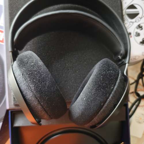 Philips fidelio X3 headphone