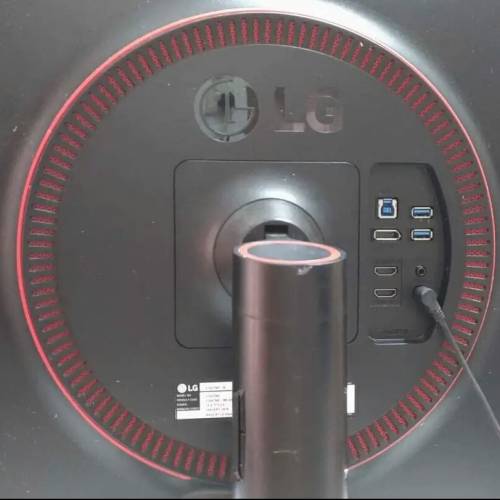 壞白畫面的LG 27寸電競mon. 27gk750f