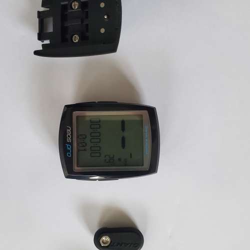 Giant Neos Pro 碼錶