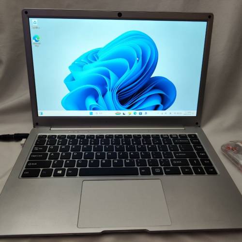 PiPO 品鉑 W14 14吋 N3450, 4GB, 512GB SSD + 64GB eMMC
