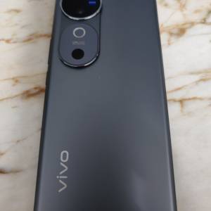 Vivo V40