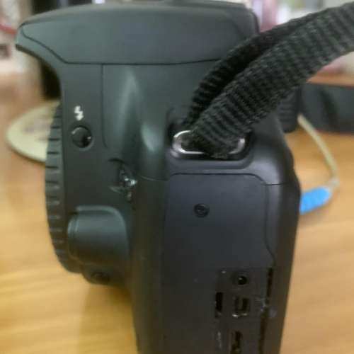 代友出售 二手 Canon EOS 500D 單反相機 + Canon Speedlite 580EX II 閃光燈 HK$50...