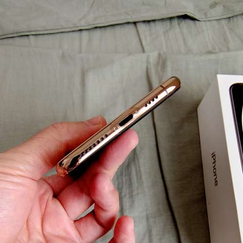 99%極新 Iphone XS Max 256 gb, 原裝電池87%健康度