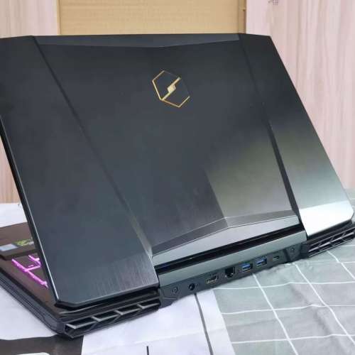 Intel® Core™ i7-7700電競筆記本電腦，頂配 16G ddr4 記憶體，samsung 870 evo 2...