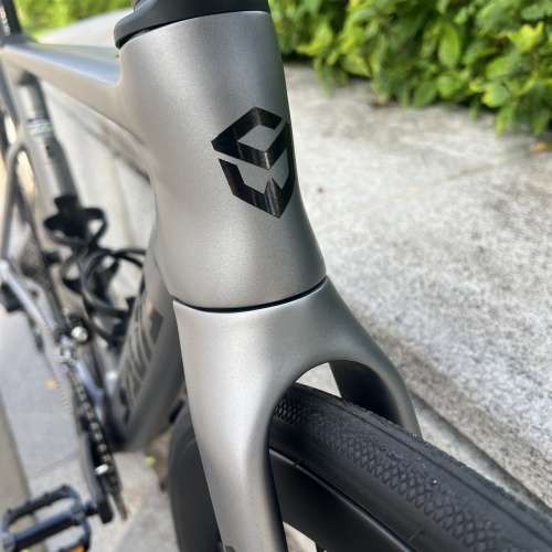 2025 SAVA A7L 24速油剎桶軸碳刀碳纖維公路車 送水架前後蛙燈