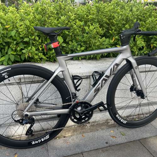 2025 SAVA A7L 24速油剎桶軸碳刀碳纖維公路車 送水架前後蛙燈