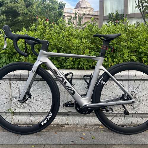 2025 SAVA A7L 24速油剎桶軸碳刀碳纖維公路車 送水架前後蛙燈