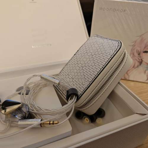 99.9% new MoonDrop "水月雨" Blessings 3 In Ear