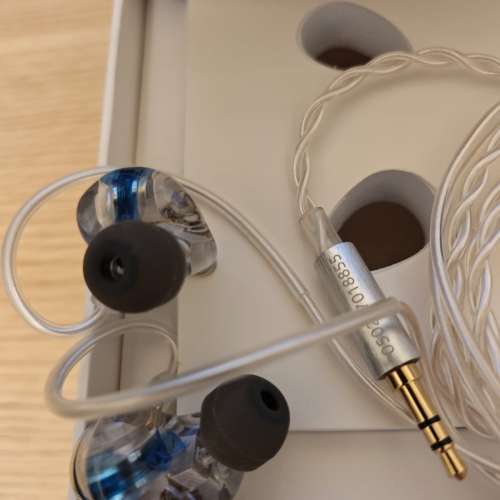 99.9% new MoonDrop "水月雨" Blessings 3 In Ear