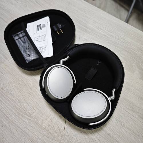 Sennheiser Momentum4 耳機