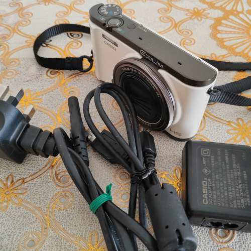 CASIO - EX-ZR3500 - WHITE (25mm X 12 ZOOM) -12.76 Mega pixel