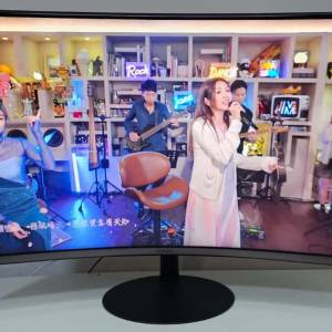 SAMSUNG 32吋1000R 曲面顯示器