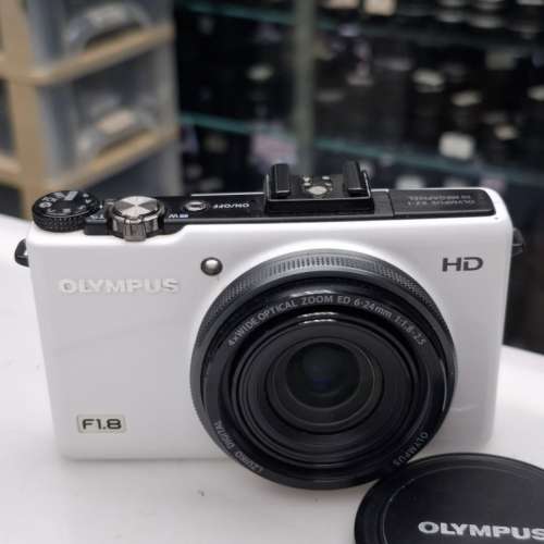 OLYMPUS XZ-1F1.8 95% NEW