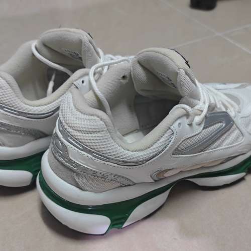 99%新 Lacoste 波鞋 （40size.7.5usa.6.5uk)