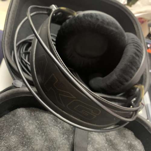AKG K240S