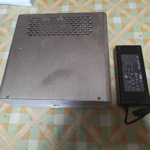 銀色全鋁 itx 電腦機箱