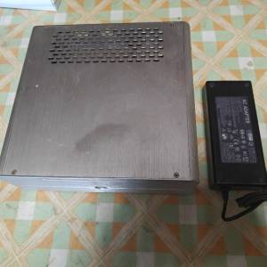 銀色全鋁 itx 電腦機箱