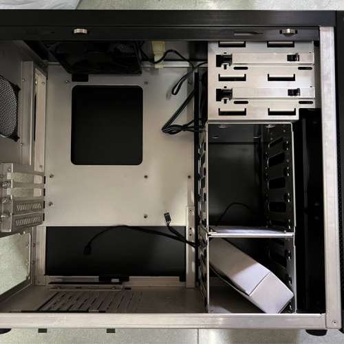 Lian Li PC-A04 MATX機箱 連Corsair GS600 600W火牛