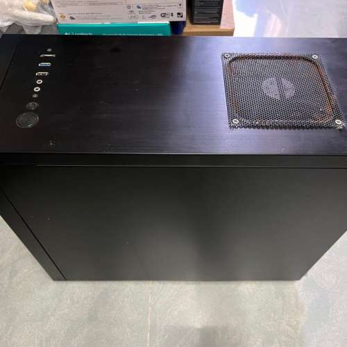 Lian Li PC-A04 MATX機箱 連Corsair GS600 600W火牛