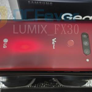紅色 LG V40 ThinQ 6+128GB 港版 機身95%新以上 功能正常