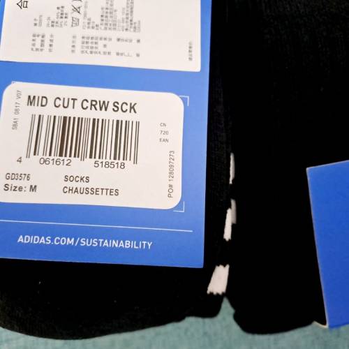 50%off 全新正版 adidas  襪子 Mid Cut 男女款 黑色 中筒襪 三雙入 (合適35至46碼腳板