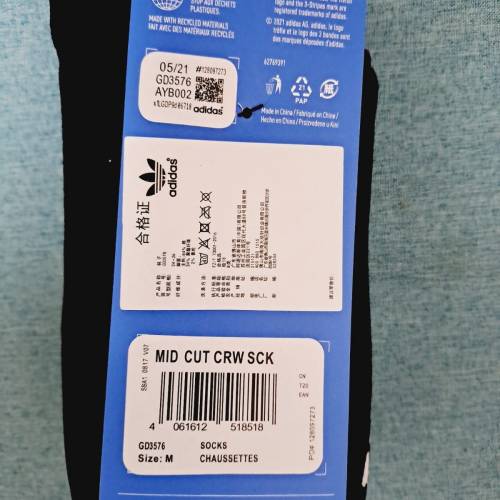 50%off 全新正版 adidas  襪子 Mid Cut 男女款 黑色 中筒襪 三雙入 (合適35至46碼腳板