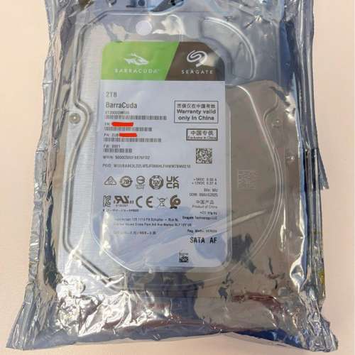 Seagate 2TB 容量，100%全新未開封，3.5吋，SATA ST2000DM008