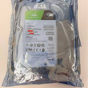 Seagate 2TB 容量，100%全新未開封，3.5吋，SATA ST2000DM008