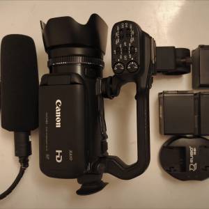 Canon XA10