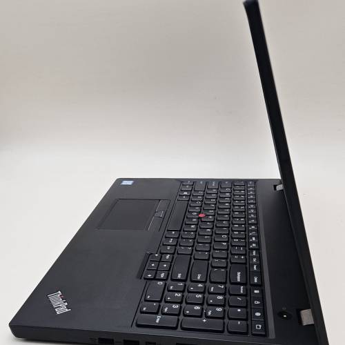 15.6" ThinkPad T560 Lenovo i5-6300U 8g ram 256g SSD 1920x1080 Screen