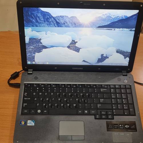 二手 Samsung手提電腦(有DVD碟機)