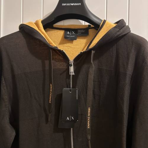 ARMANI EXCHANGE/阿瑪尼 男裝連帽外套 全新純棉M碼 （胸圍約53cm 長70cm 肩43cm）