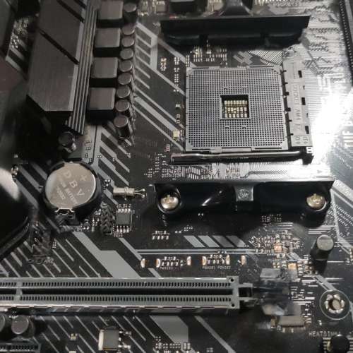 TUF B450M-PLUS GAMING Micro ATX主板 ((正版Window10Home啟動碼)) Socket AM4