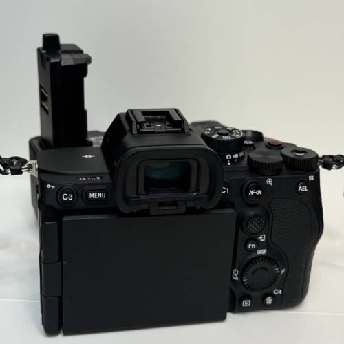 Sony A7RV(連原廠直倒）+ Sony 16mm f1.8 + Tamron 35-150mm f2-2.8 E mount