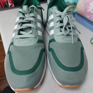 Adidas 波鞋