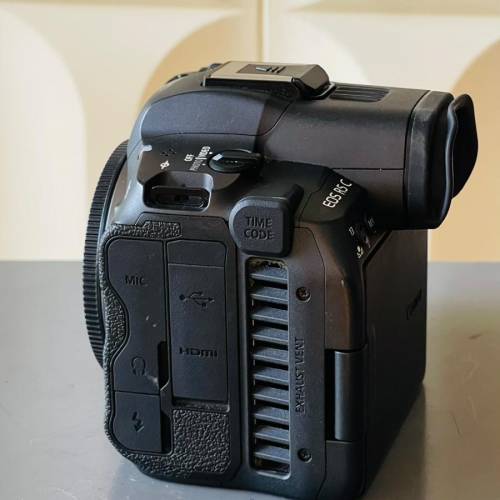 Canon R5C