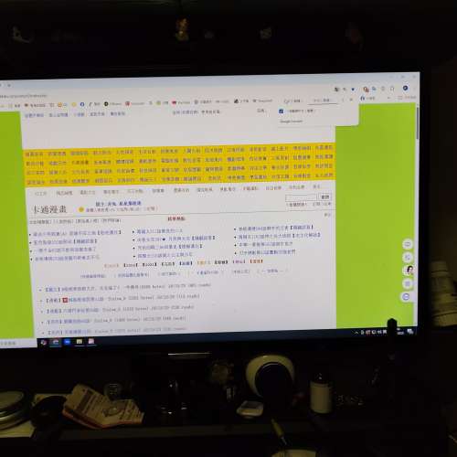 Philips32吋，1920*1080显示屏 ，内置喇叭