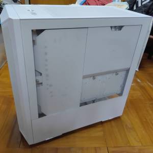 聯力白色機箱 （可另加牛）